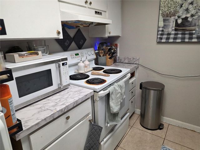 4823 W MCELROY AVENUE D211, Tampa, FL 33611