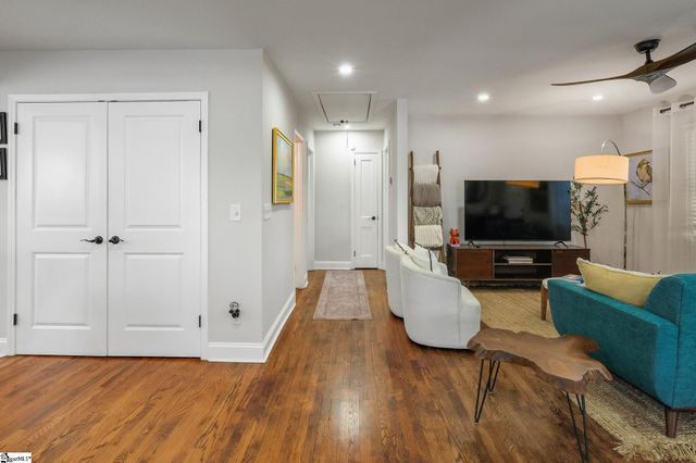 33 Essex Court, Greenville, SC 29609