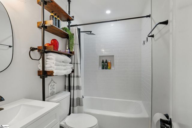 33 Essex Court, Greenville, SC 29609