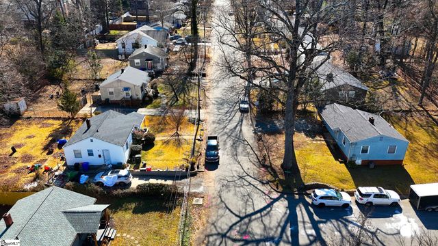 33 Essex Court, Greenville, SC 29609