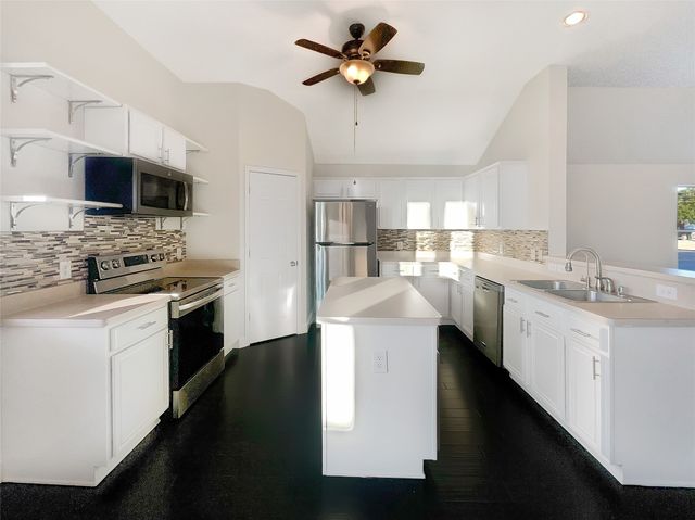 137 Meadow Ridge Drive, Anna, TX 75409