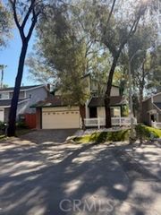 24362 Woodwalk, Lake Forest (el Toro), CA 92630
