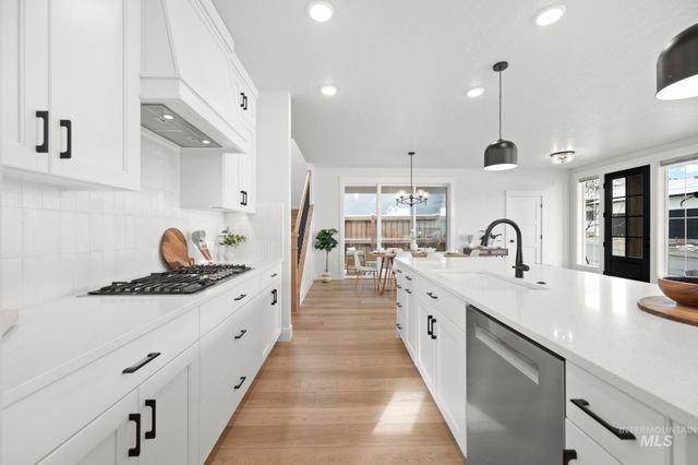 2569 S New Haven Ln, Boise, ID 83716