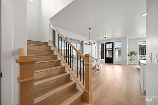 2569 S New Haven Ln, Boise, ID 83716