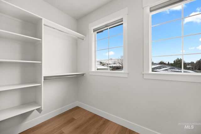 2569 S New Haven Ln, Boise, ID 83716