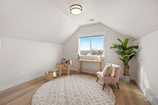 2569 S New Haven Ln, Boise, ID 83716