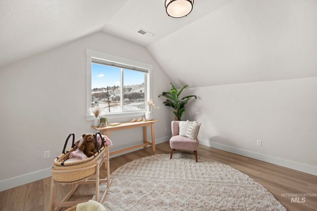 2569 S New Haven Ln, Boise, ID 83716