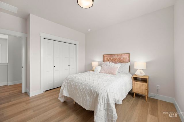 2569 S New Haven Ln, Boise, ID 83716