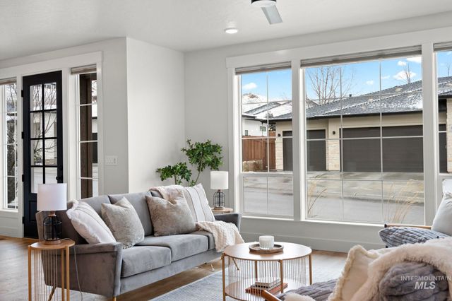 2569 S New Haven Ln, Boise, ID 83716