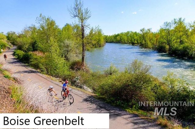 2569 S New Haven Ln, Boise, ID 83716