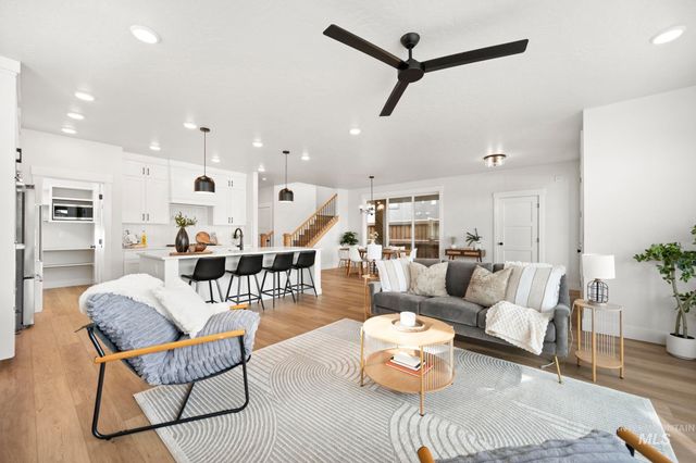 2569 S New Haven Ln, Boise, ID 83716