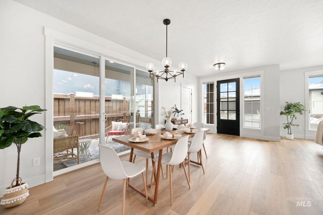 2569 S New Haven Ln, Boise, ID 83716