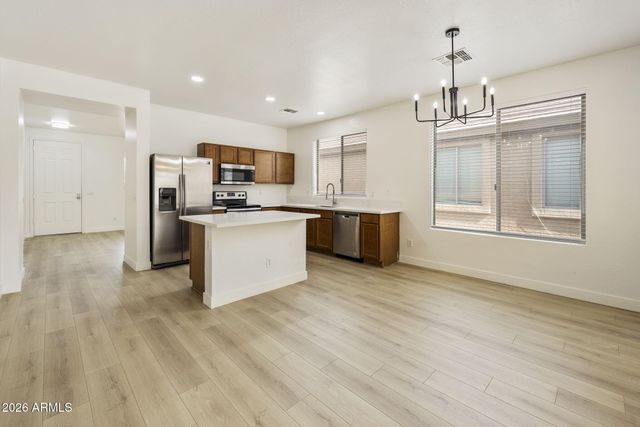 3129 W T RYAN Lane, Phoenix, AZ 85041