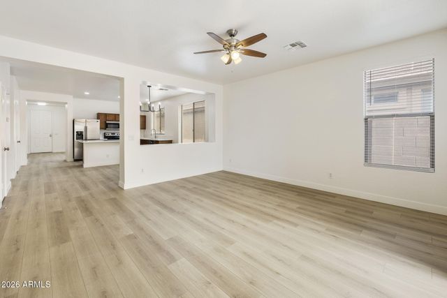 3129 W T RYAN Lane, Phoenix, AZ 85041