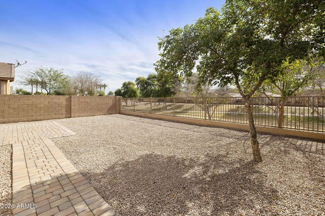 3129 W T RYAN Lane, Phoenix, AZ 85041