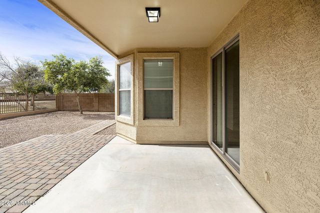 3129 W T RYAN Lane, Phoenix, AZ 85041