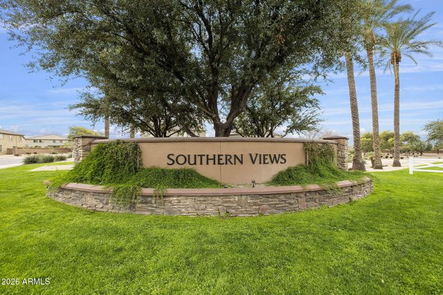 3129 W T RYAN Lane, Phoenix, AZ 85041