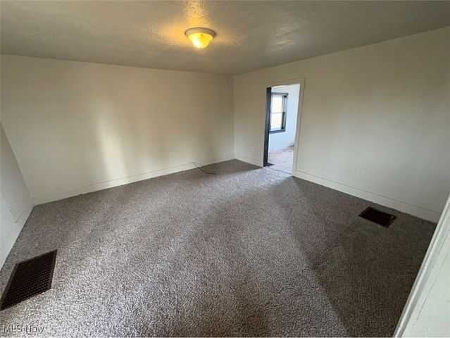 3570 Ridge Road, Zanesville, OH 43701