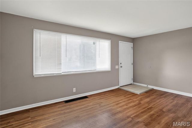 10365 Nashua Drive, St Louis, MO 63136