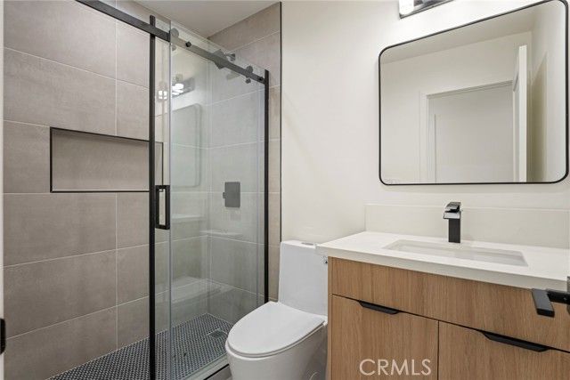 5308 S Victoria, Los Angeles, CA 90043