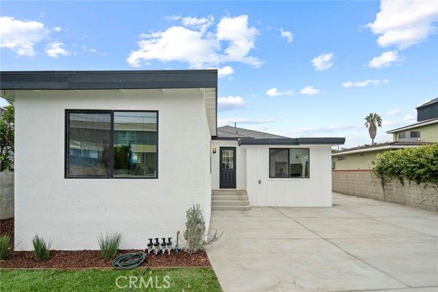 5308 S Victoria, Los Angeles, CA 90043