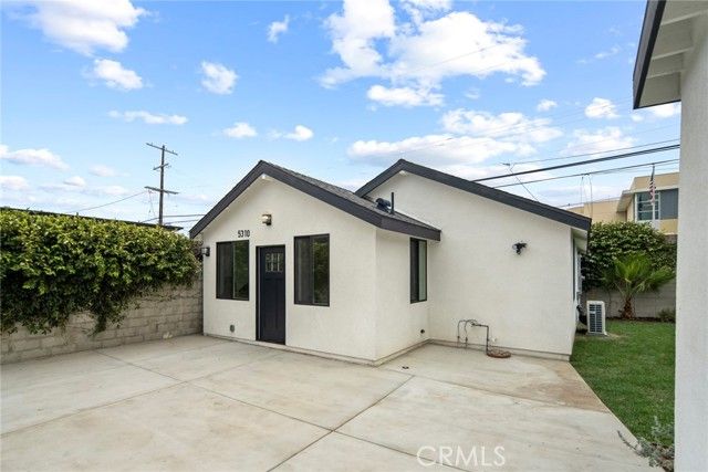 5308 S Victoria, Los Angeles, CA 90043