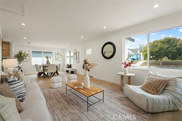 5308 S Victoria, Los Angeles, CA 90043