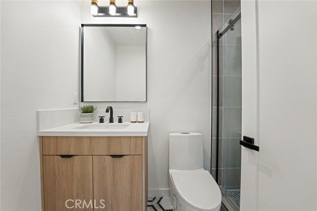 5308 S Victoria, Los Angeles, CA 90043