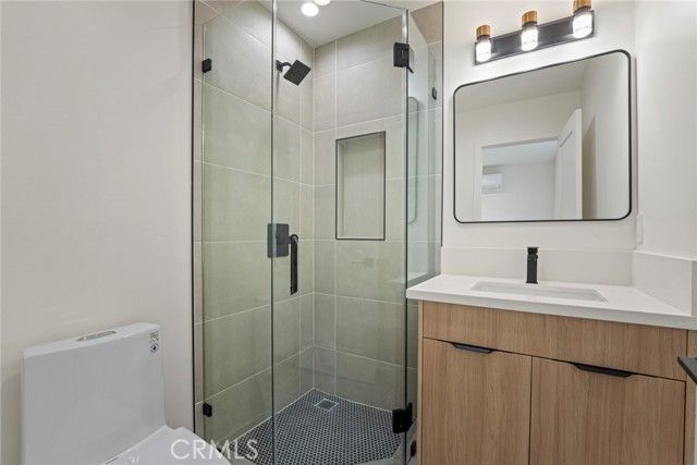 5308 S Victoria, Los Angeles, CA 90043