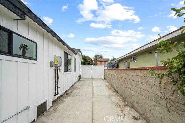 5308 S Victoria, Los Angeles, CA 90043