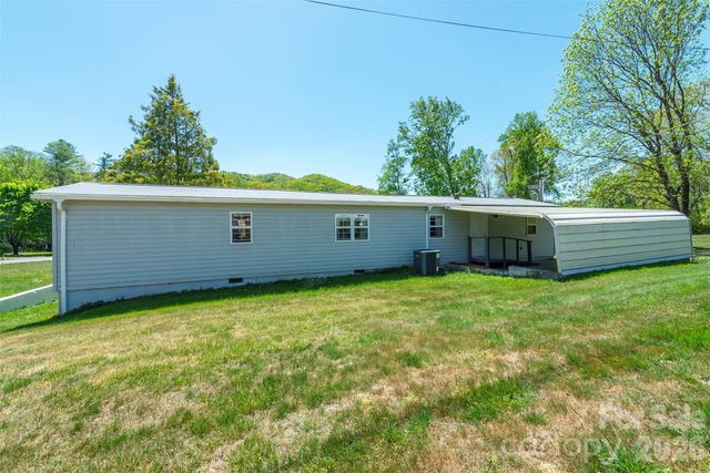 28 Brooks Cove Road, Black Mountain, NC 28711