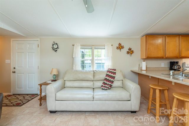 28 Brooks Cove Road, Black Mountain, NC 28711