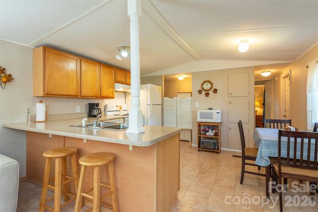 28 Brooks Cove Road, Black Mountain, NC 28711