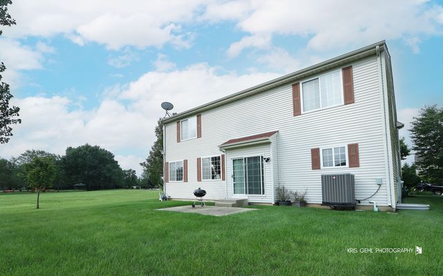 39843 Stoneywood Drive, Beach Park, IL 60083