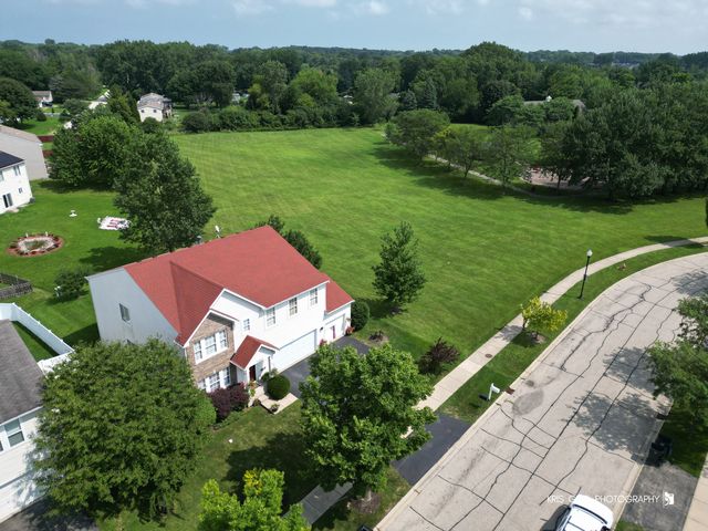 39843 Stoneywood Drive, Beach Park, IL 60083