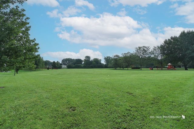 39843 Stoneywood Drive, Beach Park, IL 60083