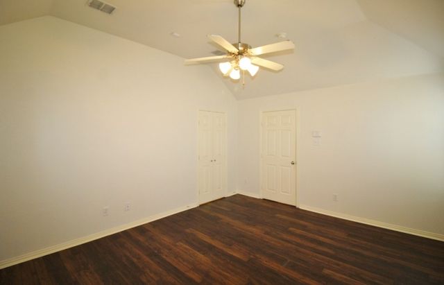 5316 Lake Gardens Drive, Grand Prairie, TX 75052