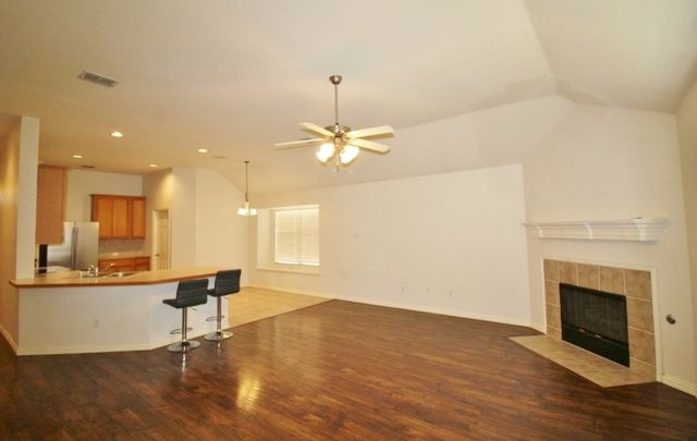 5316 Lake Gardens Drive, Grand Prairie, TX 75052