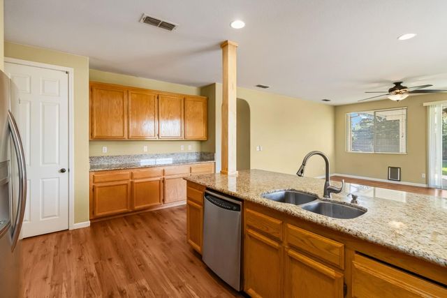 1394 Felton Way, Plumas Lake, CA 95961