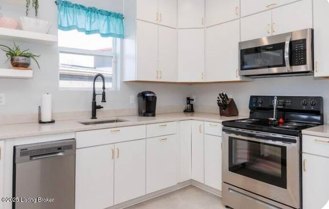 92 E Main St, Taylorsville, KY 40071