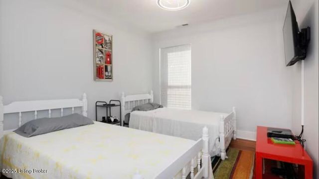 92 E Main St, Taylorsville, KY 40071