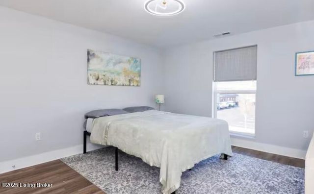 92 E Main St, Taylorsville, KY 40071