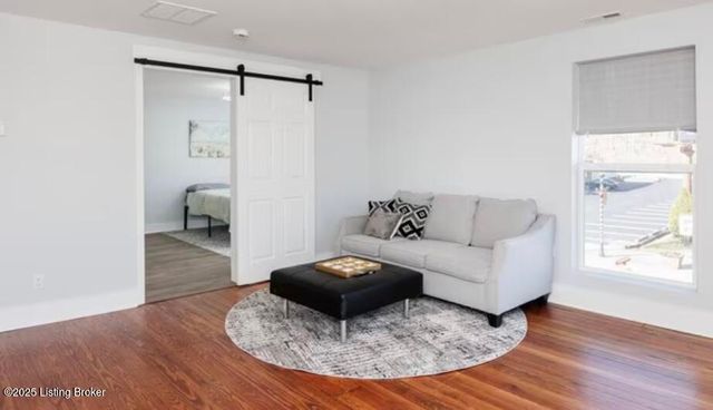 92 E Main St, Taylorsville, KY 40071