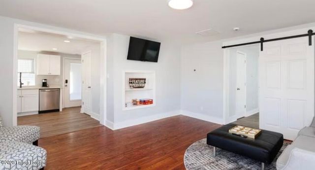 92 E Main St, Taylorsville, KY 40071