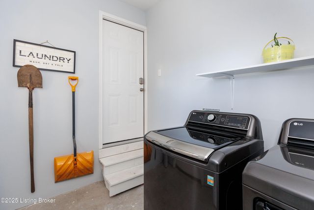 92 E Main St, Taylorsville, KY 40071