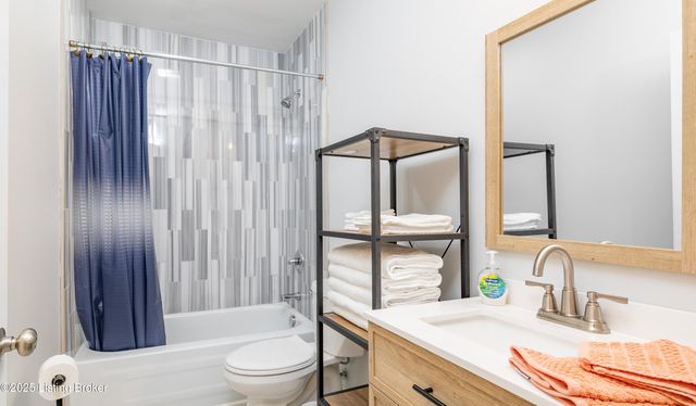 92 E Main St, Taylorsville, KY 40071