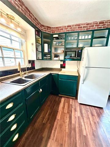 314 E Vernon Street N, Nevada, MO 64772