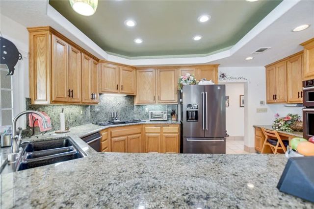 10389 Walnut Grove Court, Yucaipa, CA 92399