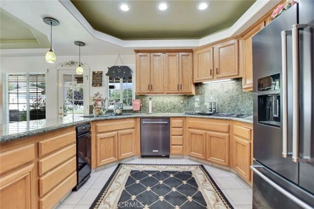 10389 Walnut Grove Court, Yucaipa, CA 92399