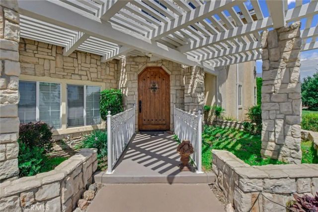 10389 Walnut Grove Court, Yucaipa, CA 92399